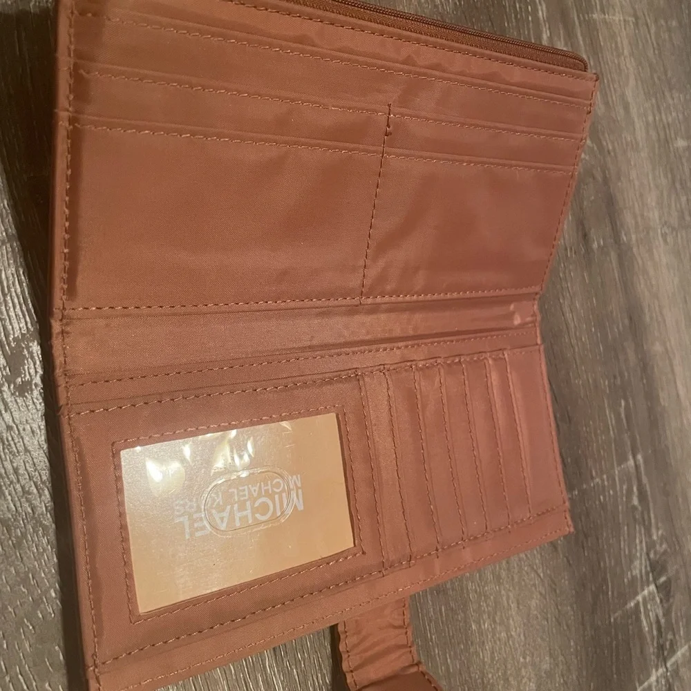 Wallets - Picture 9 of 10